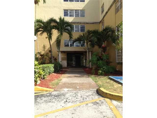 6950 MIAMI GARDENS DR # 2-310, Hialeah, FL 33015