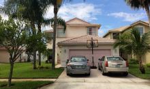 2524 SW 162 AV Hollywood, FL 33027