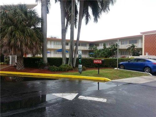 26 DIPLOMAT PW # 2227, Hallandale, FL 33009