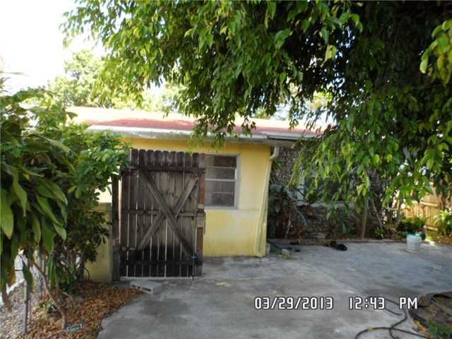 2243 FLETCHER, Hollywood, FL 33020