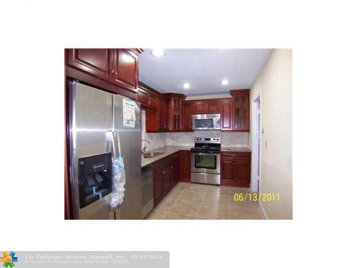 8205 NW 91ST TER, Fort Lauderdale, FL 33321