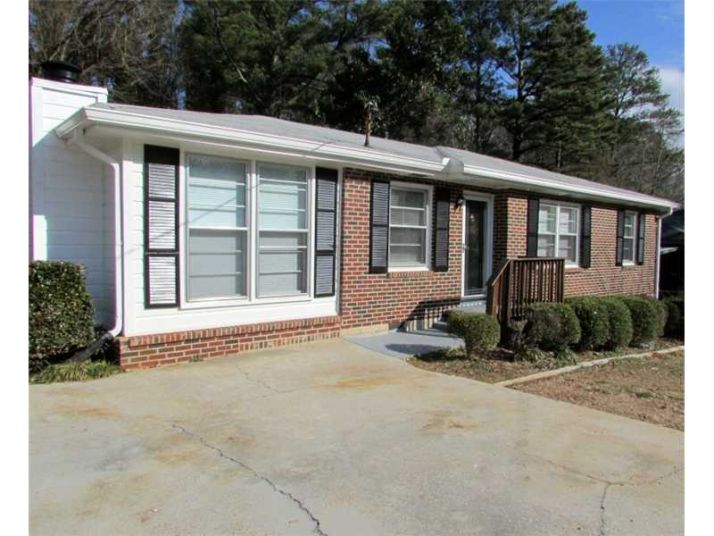 3180 Robin Road, Decatur, GA 30032