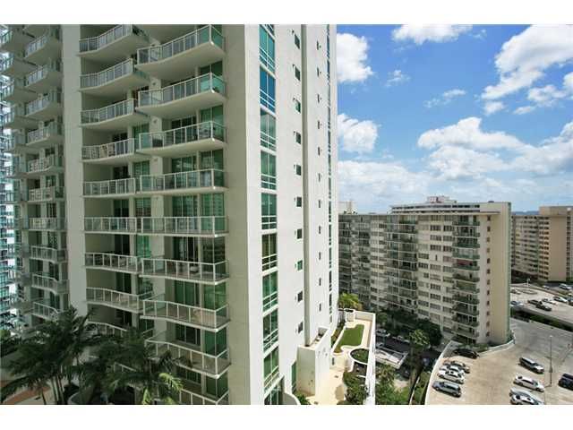 170 SE 14 ST # 1504, Miami, FL 33131