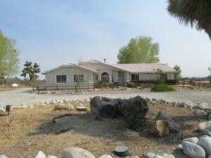 5786 Chevoit Rd, Phelan, CA 92371