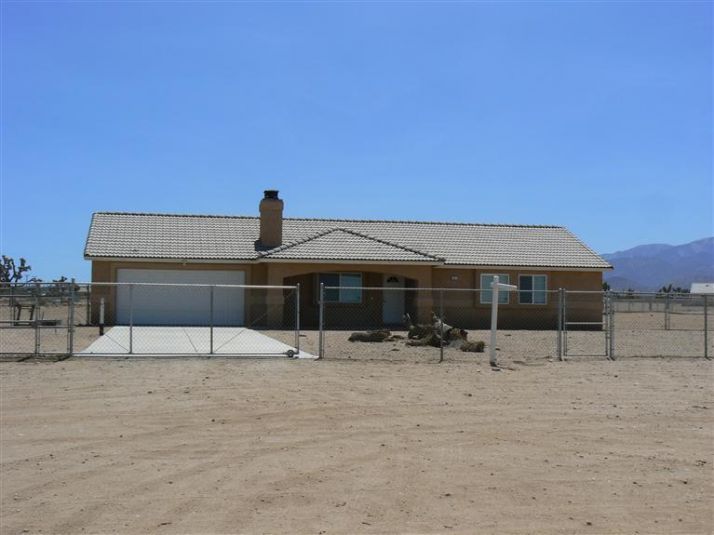 7577 Del Rosa Rd, Phelan, CA 92371