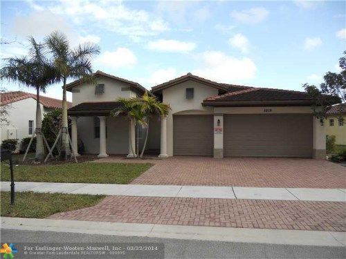 8219 NW 124 TE, Pompano Beach, FL 33076