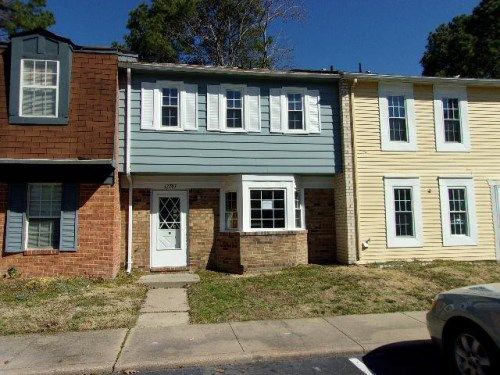 12743 Woodside Ln, Newport News, VA 23602