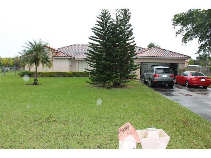 1565 NW 17 TE, Homestead, FL 33030