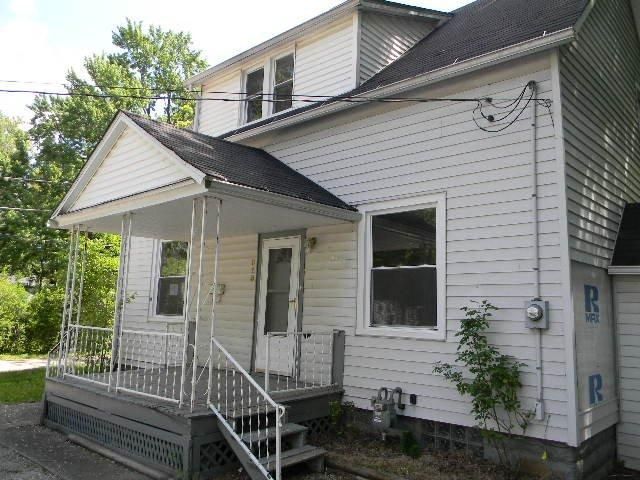 918 East Ave, Elyria, OH 44035