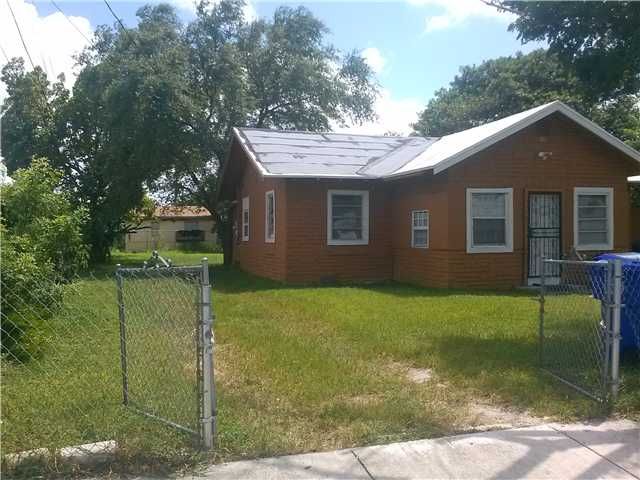 128 NW 77 ST, Miami, FL 33150