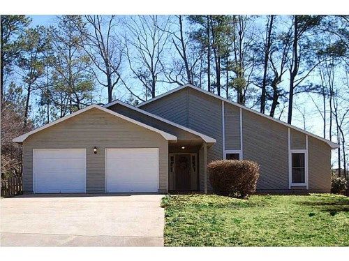 10895 Spotted Pony Trail, Alpharetta, GA 30022