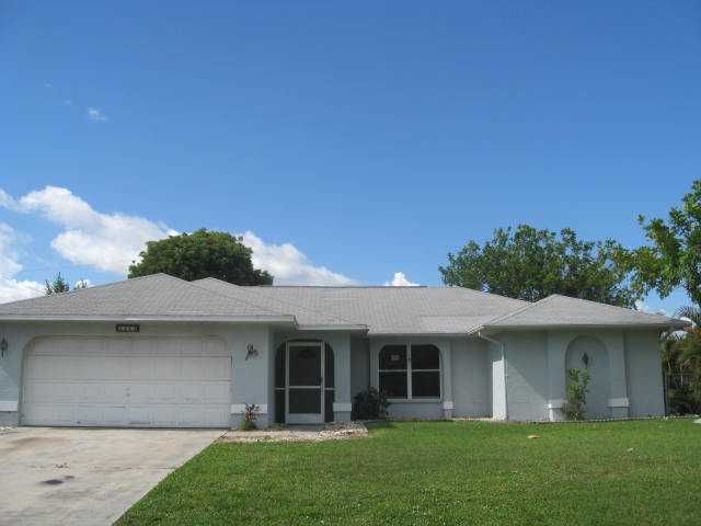 2213 Bolado Pkwy, Cape Coral, FL 33990