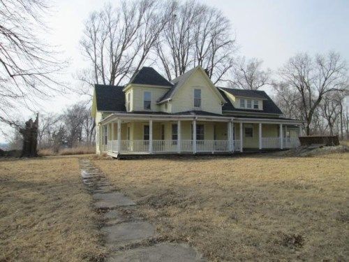 40582 Pioneer Trl, Macedonia, IA 51549