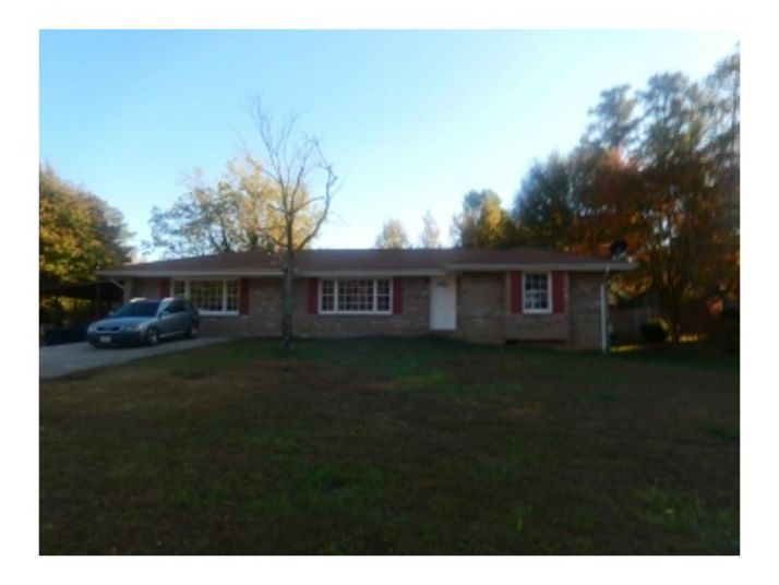 5613 Woodland Drive, Douglasville, GA 30135