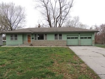 12119 E 52nd Ter, Kansas City, MO 64133