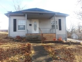 502 N 3rd St, Central City, KY 42330