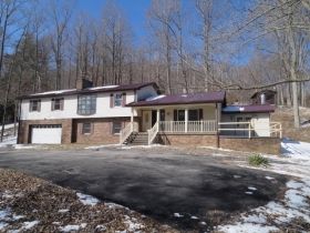 48 Oakland Park Rd, Vanceburg, KY 41179