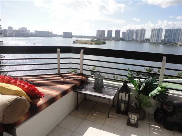 3600 MYSTIC POINTE DR # 1106, Miami, FL 33180