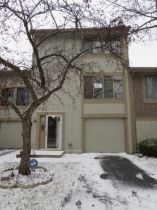 480 E. Woodfield Trl, Roselle, IL 60172