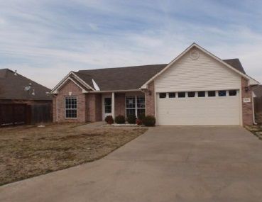 501 Apple Valley Dr, Fort Smith, AR 72908