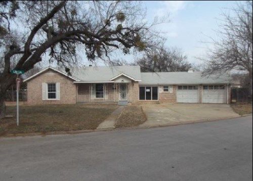 130 Lilac St, Burkburnett, TX 76354