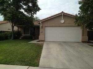 1902 Santa Maria Ave, Porterville, CA 93257