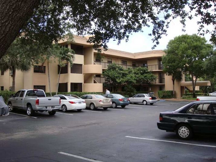 7515 Nw 79th Ave Apt 110, Fort Lauderdale, FL 33321