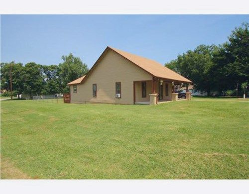 505 W Locust St, Tuttle, OK 73089