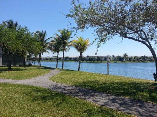 800 INDEPENDENCE DR # 800A, Homestead, FL 33034