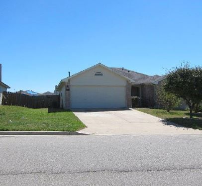 906 Estate Drive, Hutto, TX 78634