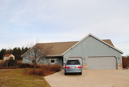 2472 Ball Dr, Richfield, WI 53076