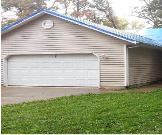 4 Woodland Ln, Vandalia, IL 62471