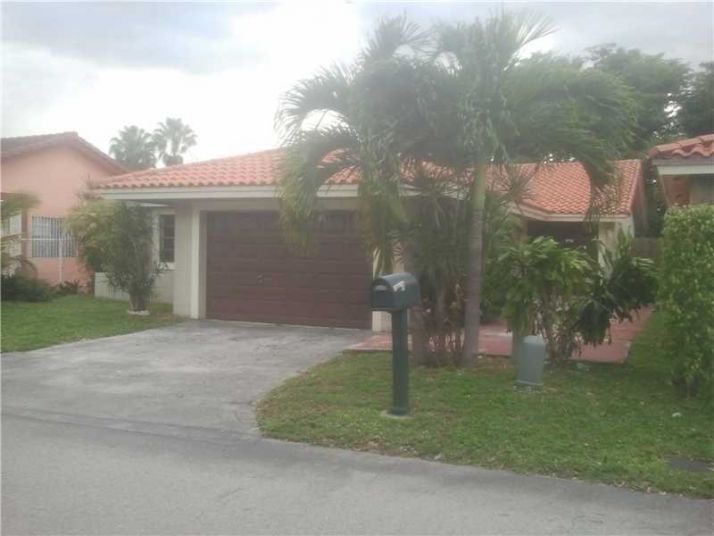 1220 SW 136 PL, Miami, FL 33184