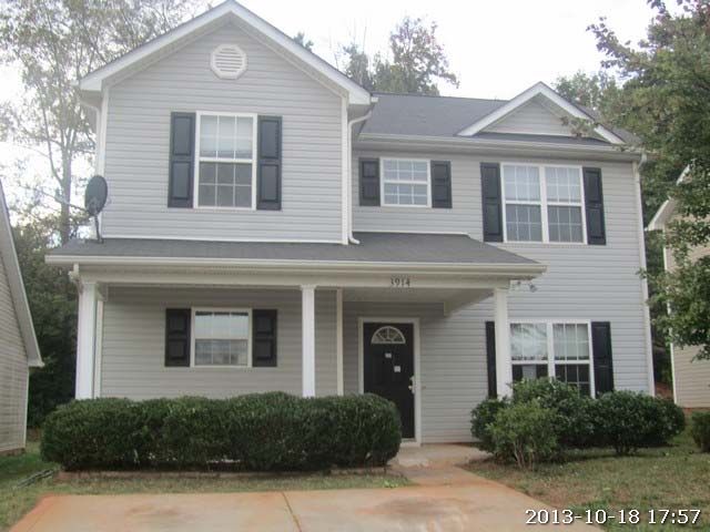 3914 Hathaway Hills Drive, Charlotte, NC 28214