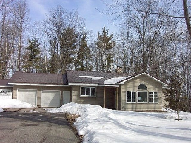 W7600 Upper Pine Creek Dr, Iron Mountain, MI 49801