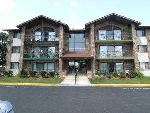 9051 S Roberts Rd Apt 307, Hickory Hills, IL 60457