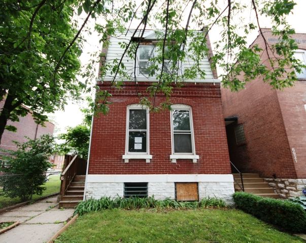 6923 Minnesota Ave, Saint Louis, MO 63111