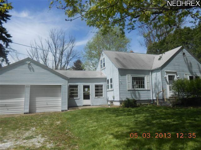 3896 Easton Rd, Barberton, OH 44203