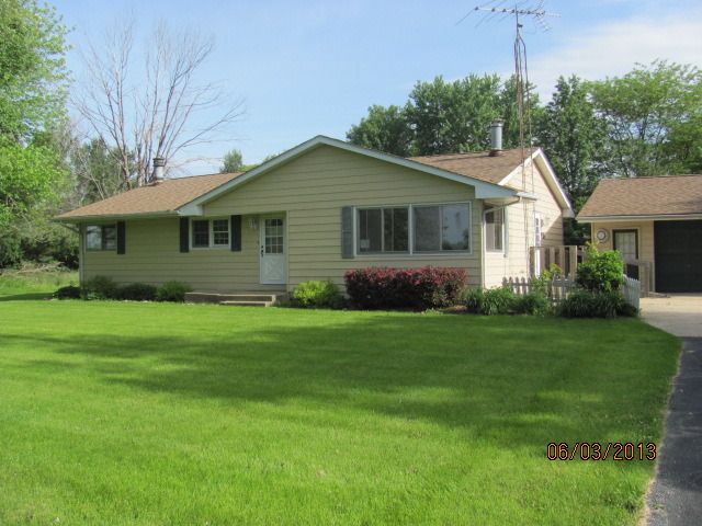 4201 E 2551st Rd, Sheridan, IL 60551