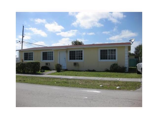 2410 52ND AV # 2, Hollywood, FL 33023