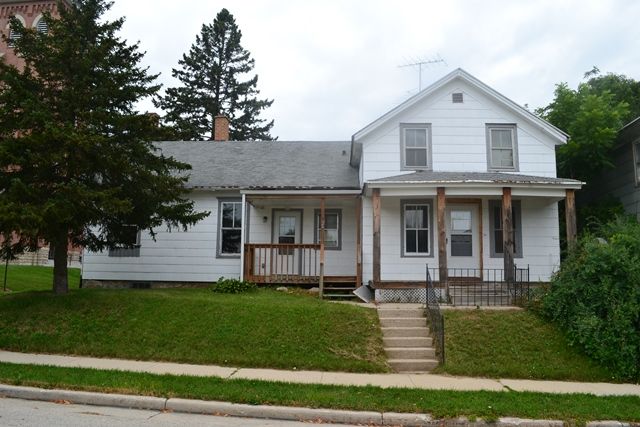 418 E Main St, Campbellsport, WI 53010