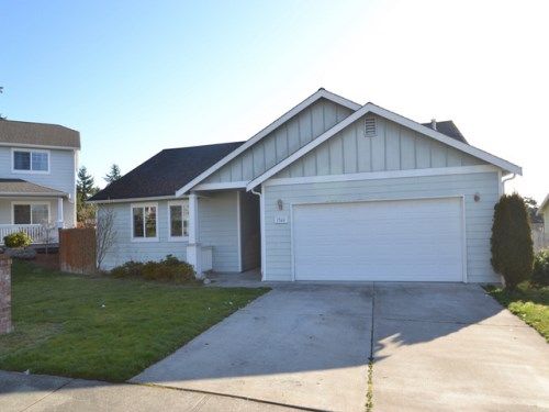 1566 NW Almond Loop, Oak Harbor, WA 98277