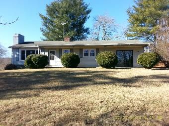 297 Mears Rd, Mount Airy, NC 27030