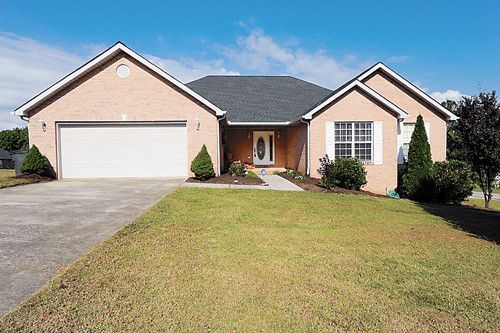 1031 Clover Dove Circle, Friendsville, TN 37737