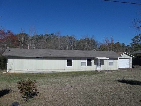 2051 Bradbury Ln., Clanton, AL 35046