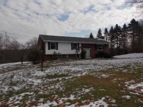 727 Laurel Drive, Ligonier, PA 15658