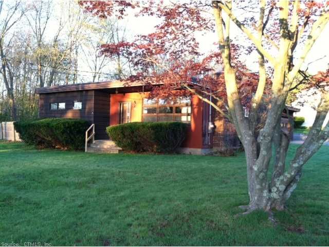 181 Red Stone Hl, Plainville, CT 06062