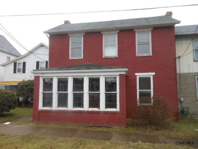 37 W Brown St, Blairsville, PA 15717