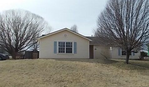 1237 Blue Stem Dr, Eudora, KS 66025