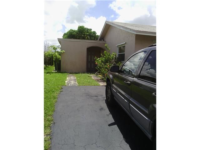 7614 NW 68TH WY, Fort Lauderdale, FL 33321